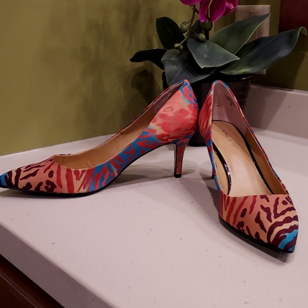 Nine West Elise kitten heel pointy toe heels.  Colorful leopard / zebra pattern.